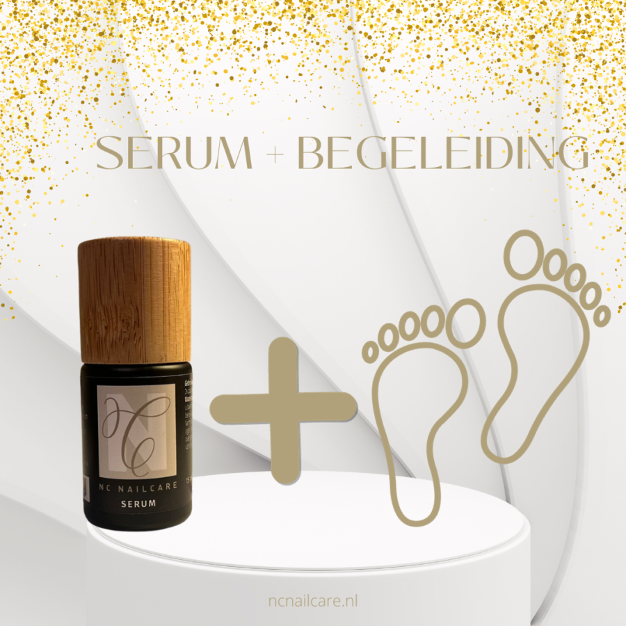 Een gedetailleerde weergave van het opvallende kalknagel serum flesje van NC Nailcare. Dit innovatieve serum is specifiek ontworpen om op doelgerichte wijze de gezondheid en veerkracht van kalknagels te bevorderen. De exclusieve samenstelling van het NC Nailcare Kalknagel Serum benadrukt de unieke aandacht voor kalknagelverzorging, waardoor het uitstekend geschikt is voor het herstellen en versterken van kalknagels.